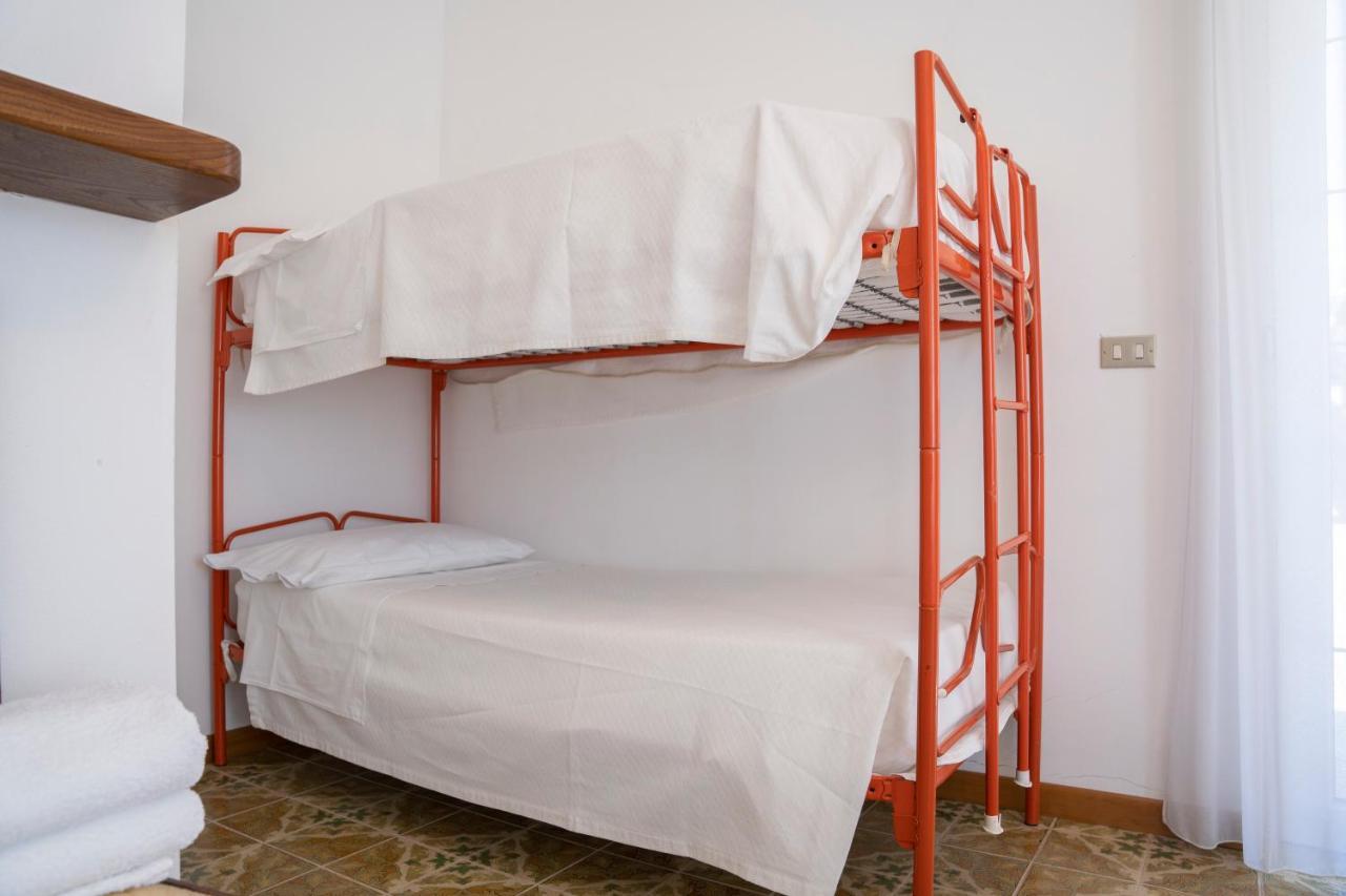 028 - Agriturismo "Il Boschetto" Con Piscina, Pace E Natura - Camera Familiare Cavizzano Ngoại thất bức ảnh