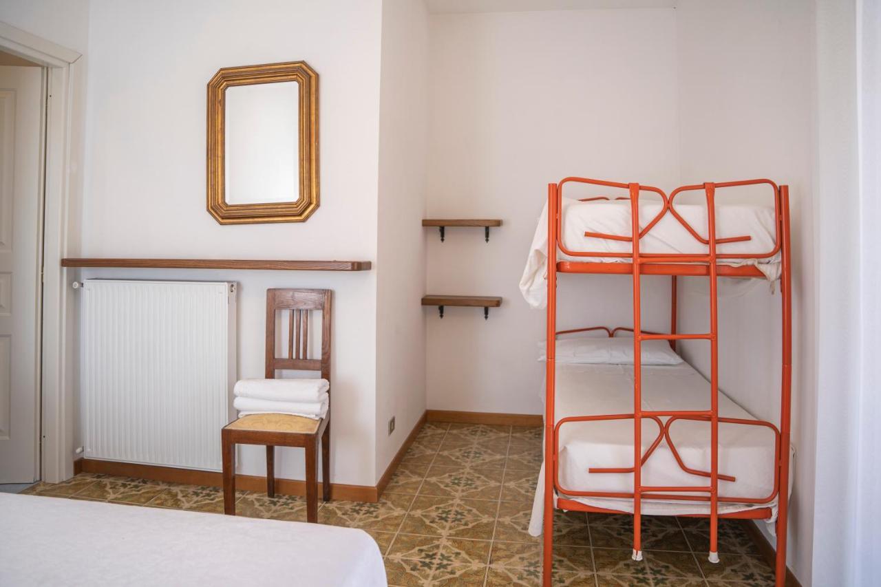 028 - Agriturismo "Il Boschetto" Con Piscina, Pace E Natura - Camera Familiare Cavizzano Ngoại thất bức ảnh