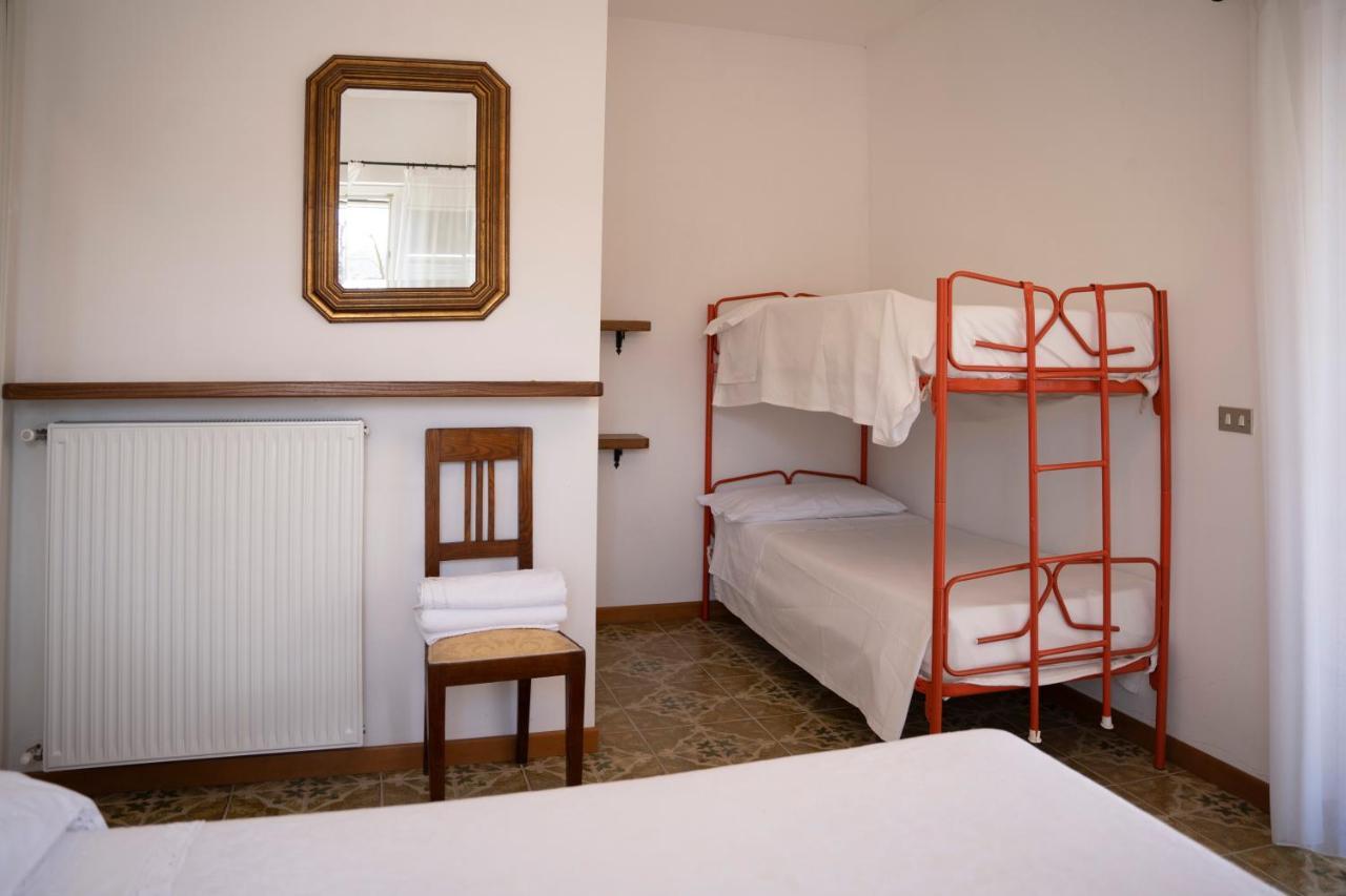 028 - Agriturismo "Il Boschetto" Con Piscina, Pace E Natura - Camera Familiare Cavizzano Ngoại thất bức ảnh